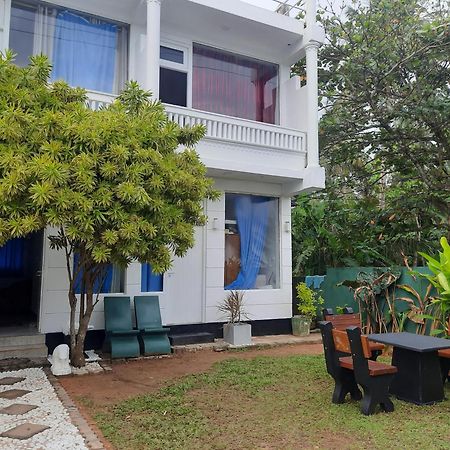 אונה ואטונה White Surfing Beach Resort מראה חיצוני תמונה