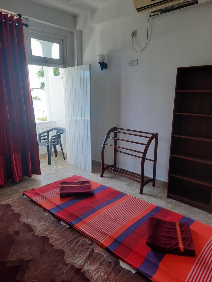 אונה ואטונה White Surfing Beach Resort מראה חיצוני תמונה