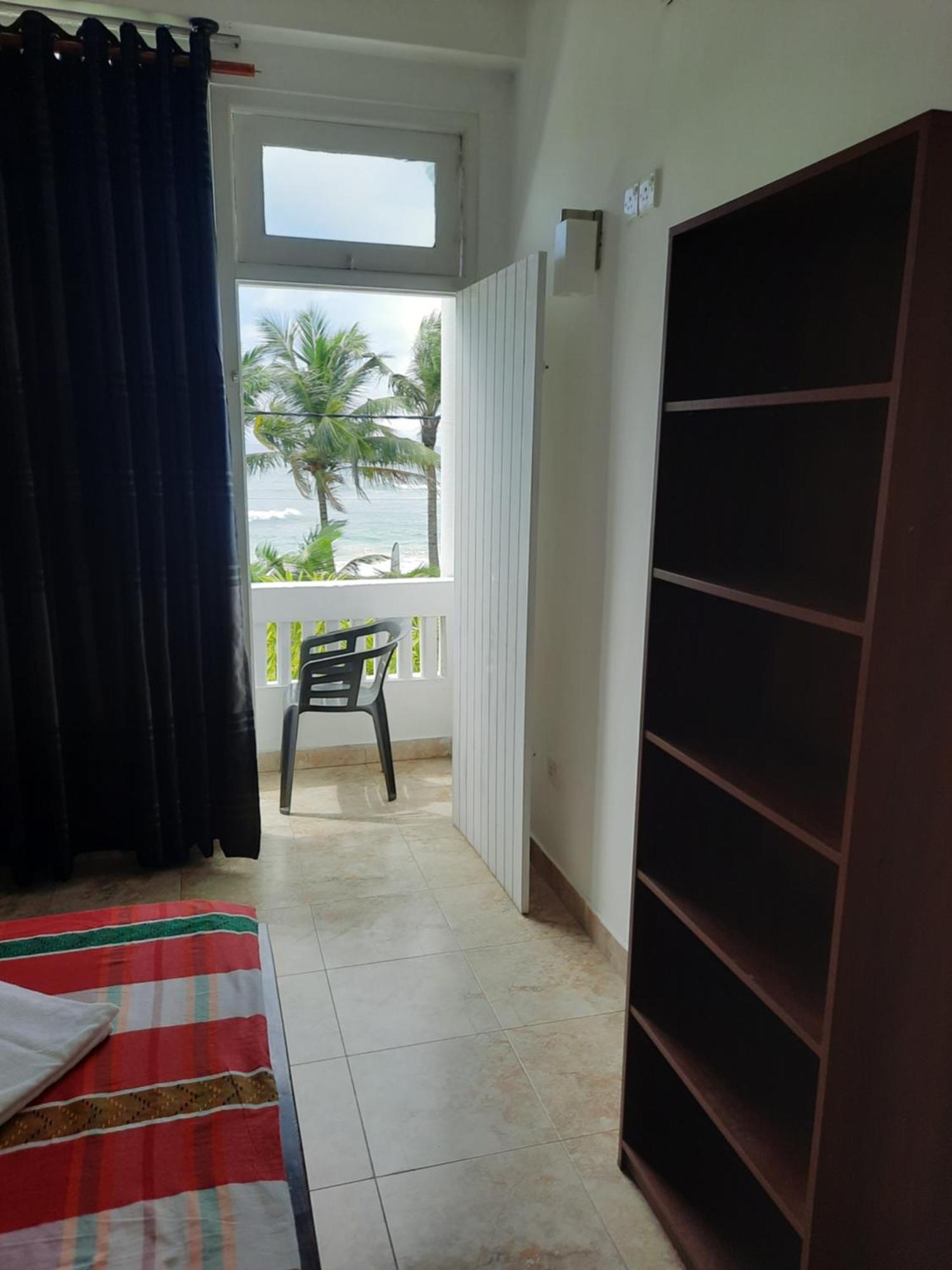 אונה ואטונה White Surfing Beach Resort מראה חיצוני תמונה
