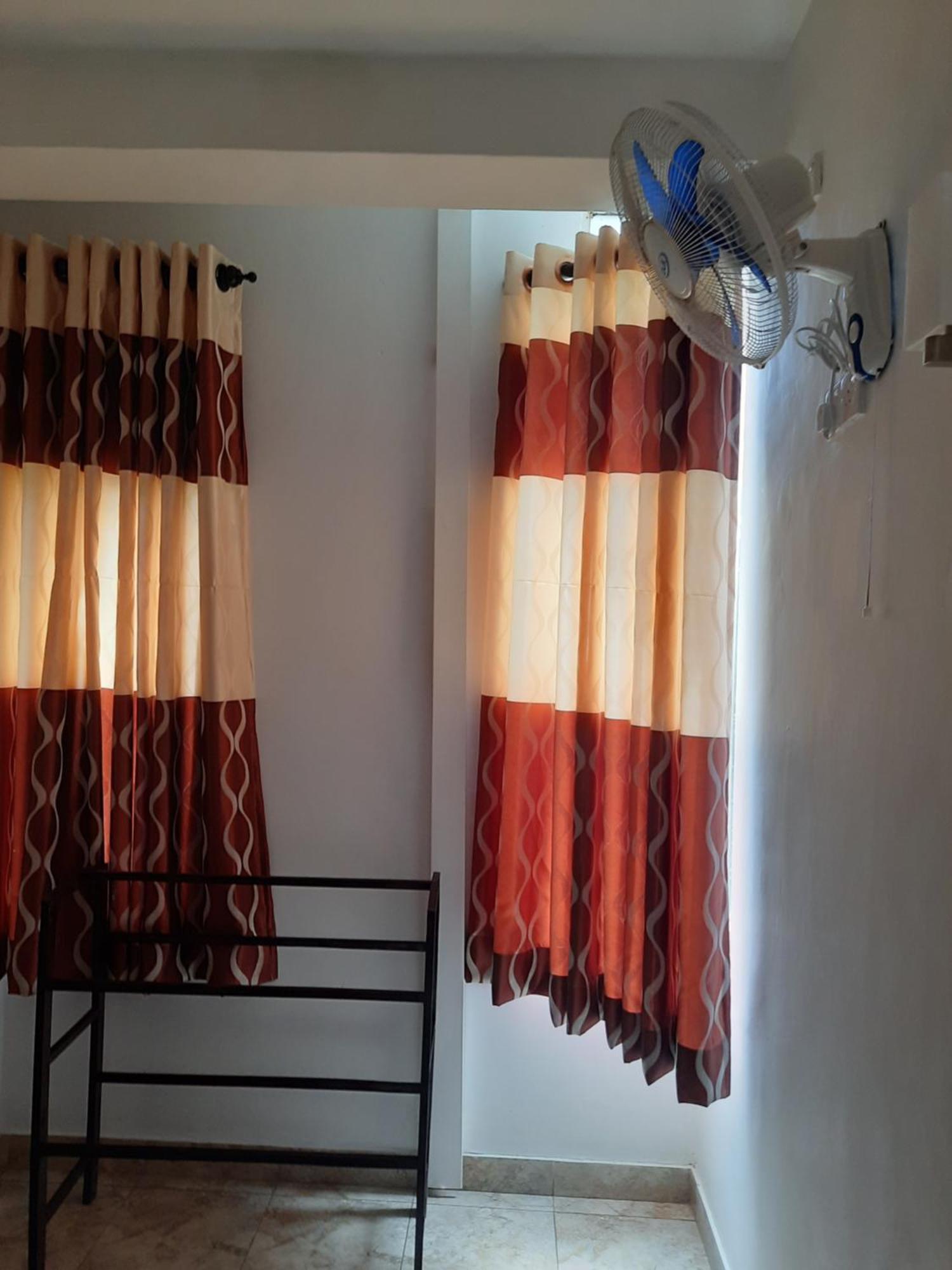 אונה ואטונה White Surfing Beach Resort מראה חיצוני תמונה