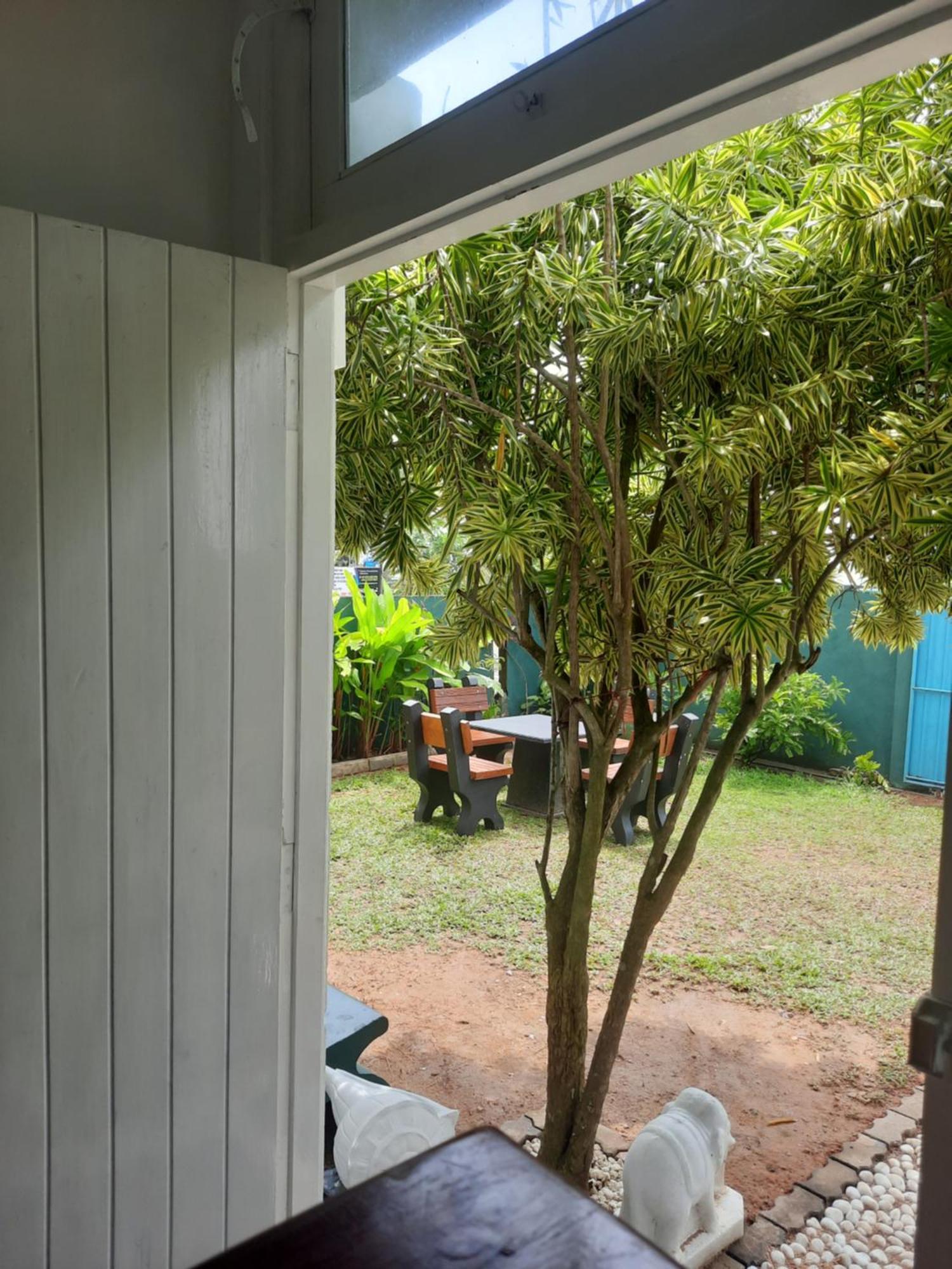אונה ואטונה White Surfing Beach Resort מראה חיצוני תמונה